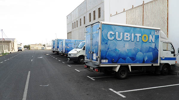 Camiones de CUBITON. Camion nevera para distribución de hielo en cubitos.